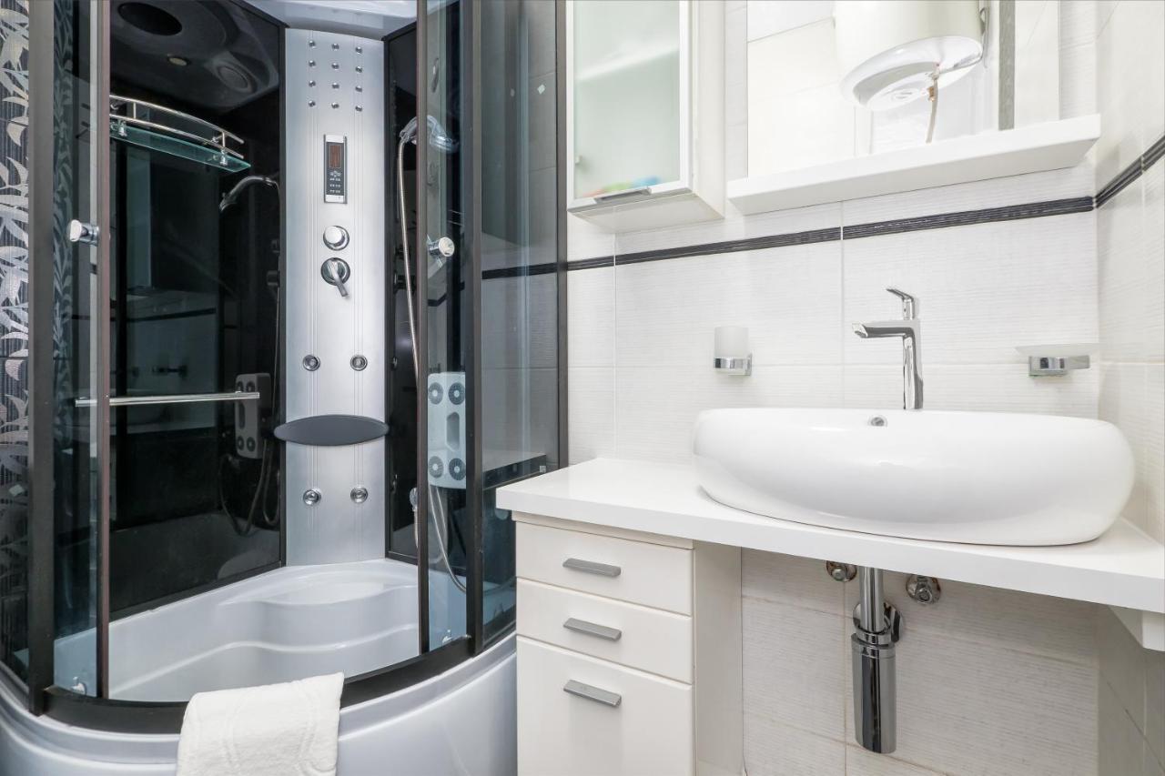 3-Bedroom Sea View Apartment - Balcony, Elevator - Spinut, Split Zewnętrze zdjęcie