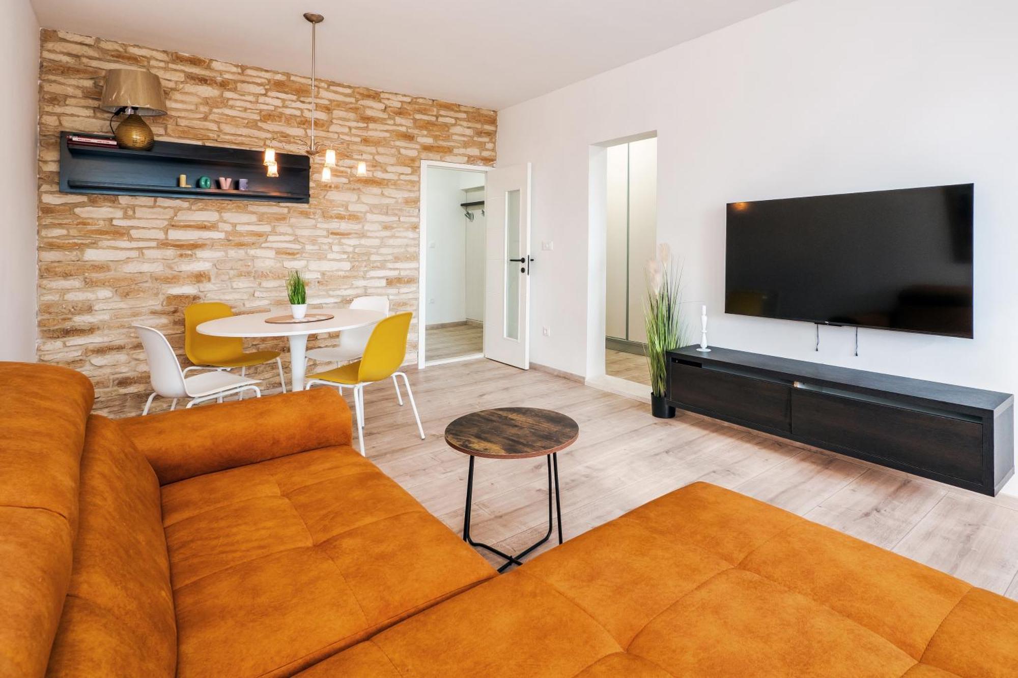 3-Bedroom Sea View Apartment - Balcony, Elevator - Spinut, Split Zewnętrze zdjęcie