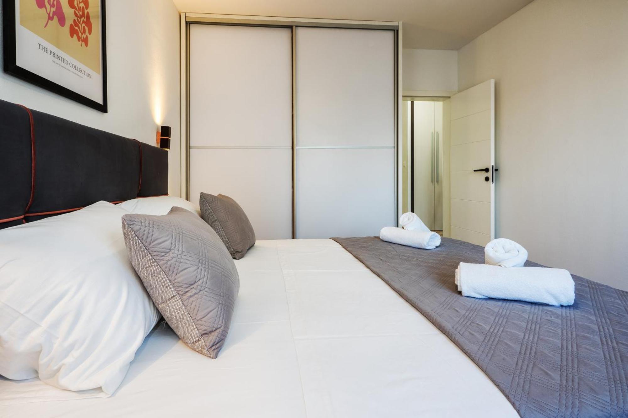 3-Bedroom Sea View Apartment - Balcony, Elevator - Spinut, Split Zewnętrze zdjęcie