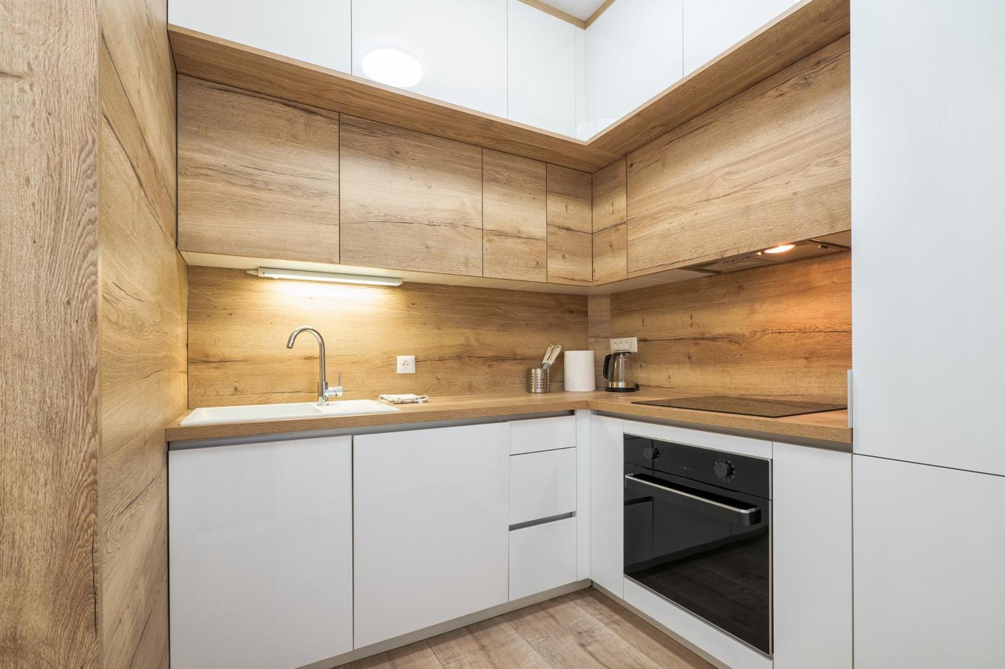 3-Bedroom Sea View Apartment - Balcony, Elevator - Spinut, Split Zewnętrze zdjęcie